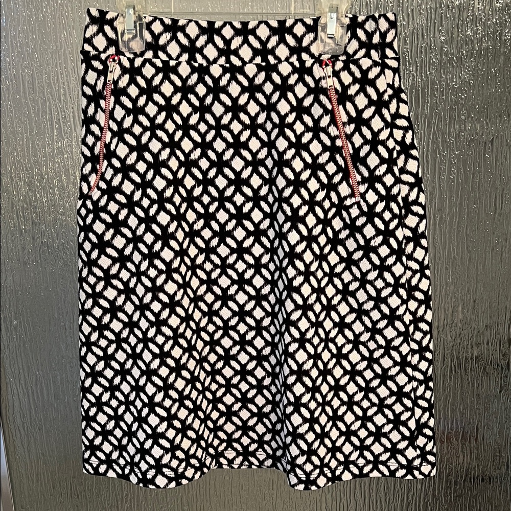 Le Lis Black and White Geometric Midi Skirt